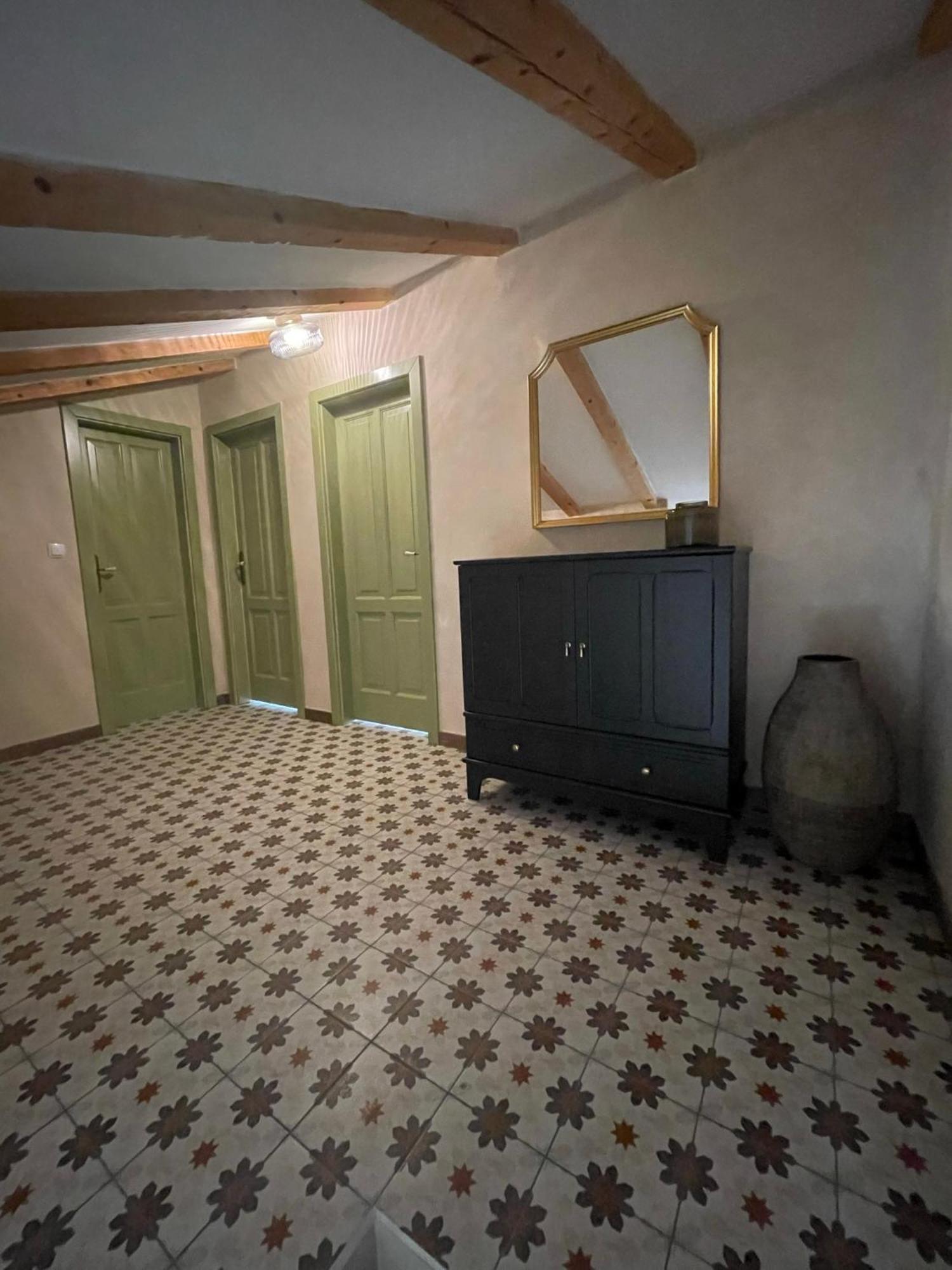 Apartments Sanja Пинезичи Экстерьер фото